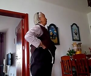 Gamle kinesiske bedstemor bliver kneppet